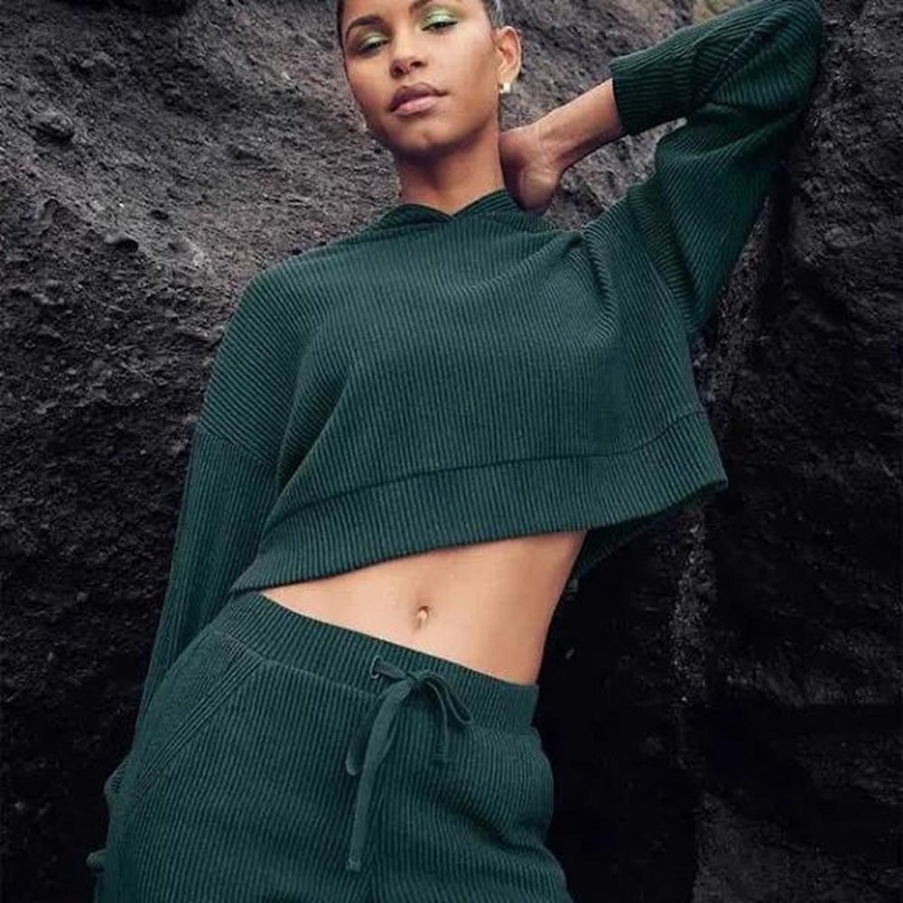 ALO Muse Hoodie - Limited Edition Midnight Green